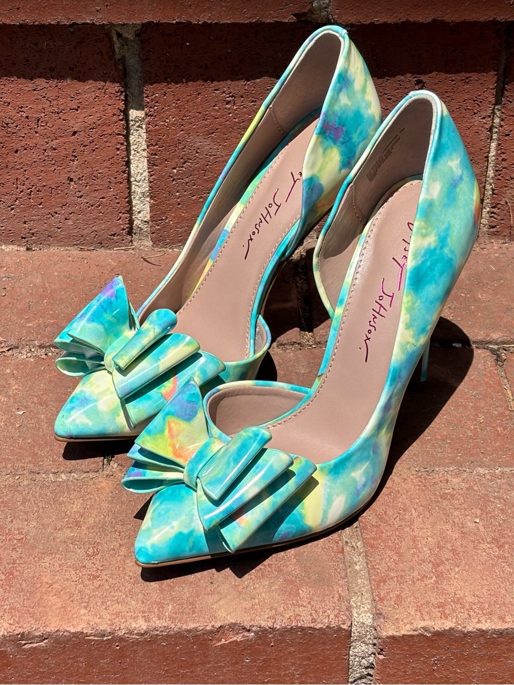 Betsey Johnson Teal Watercolor Bow Pointed-Toe Pumps - Picture 2 of 12